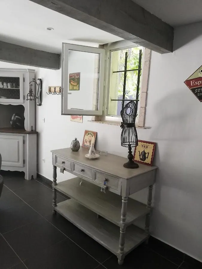Appartement Calenco des Carlenes à Tarascon 0*,